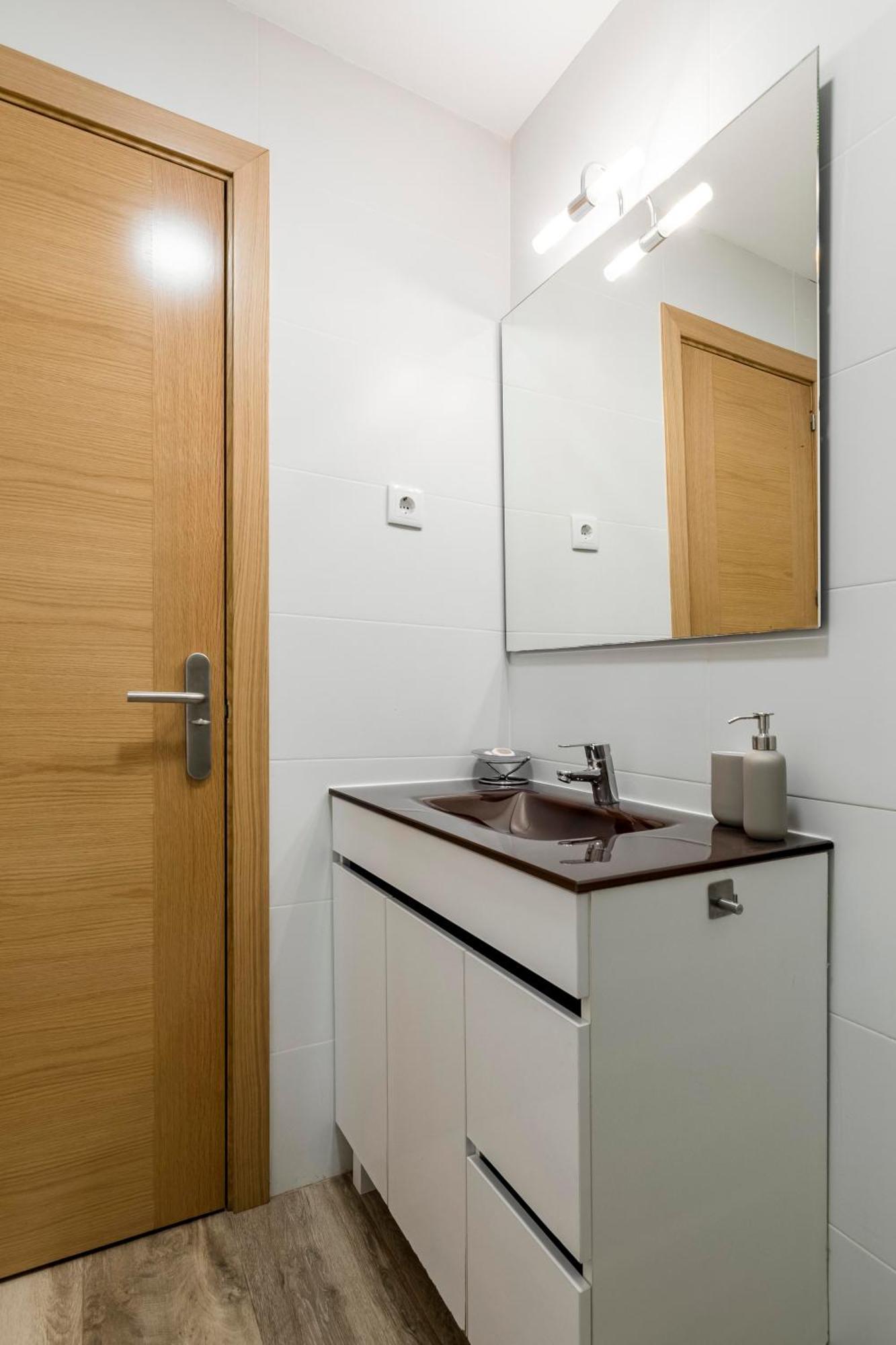 Charming Madrid Numancia Apartment Exterior foto